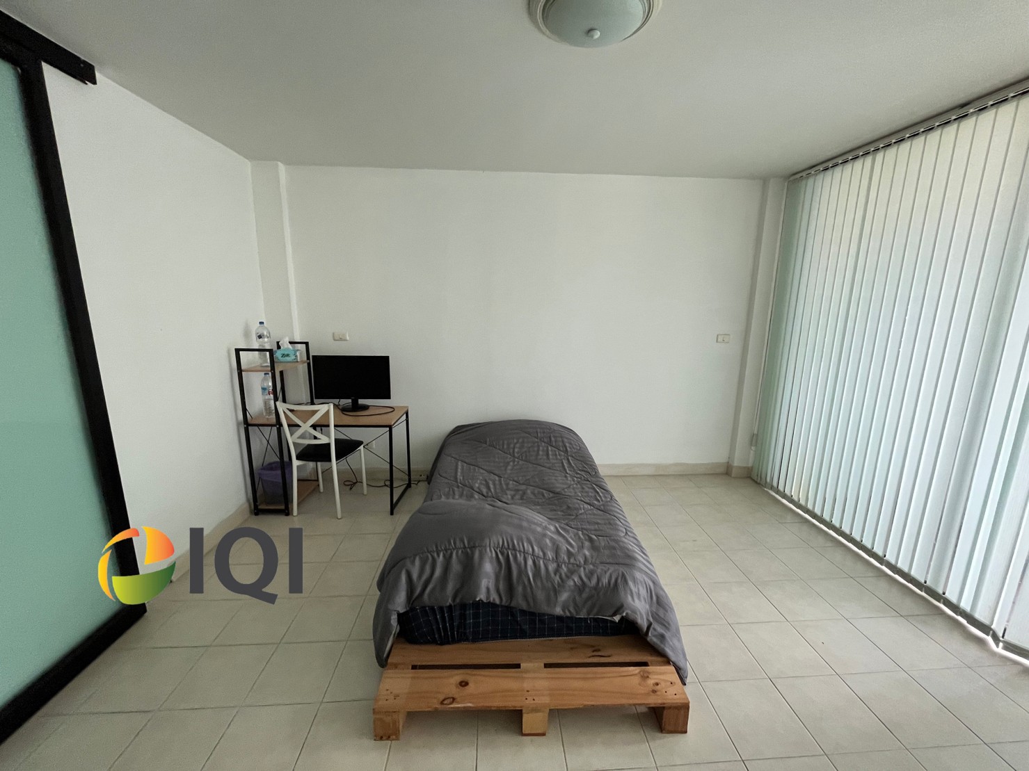 ขาย อาคารพาณิชย์ 3.5 ชั้น The Village ปัญญา-รามอินทรา