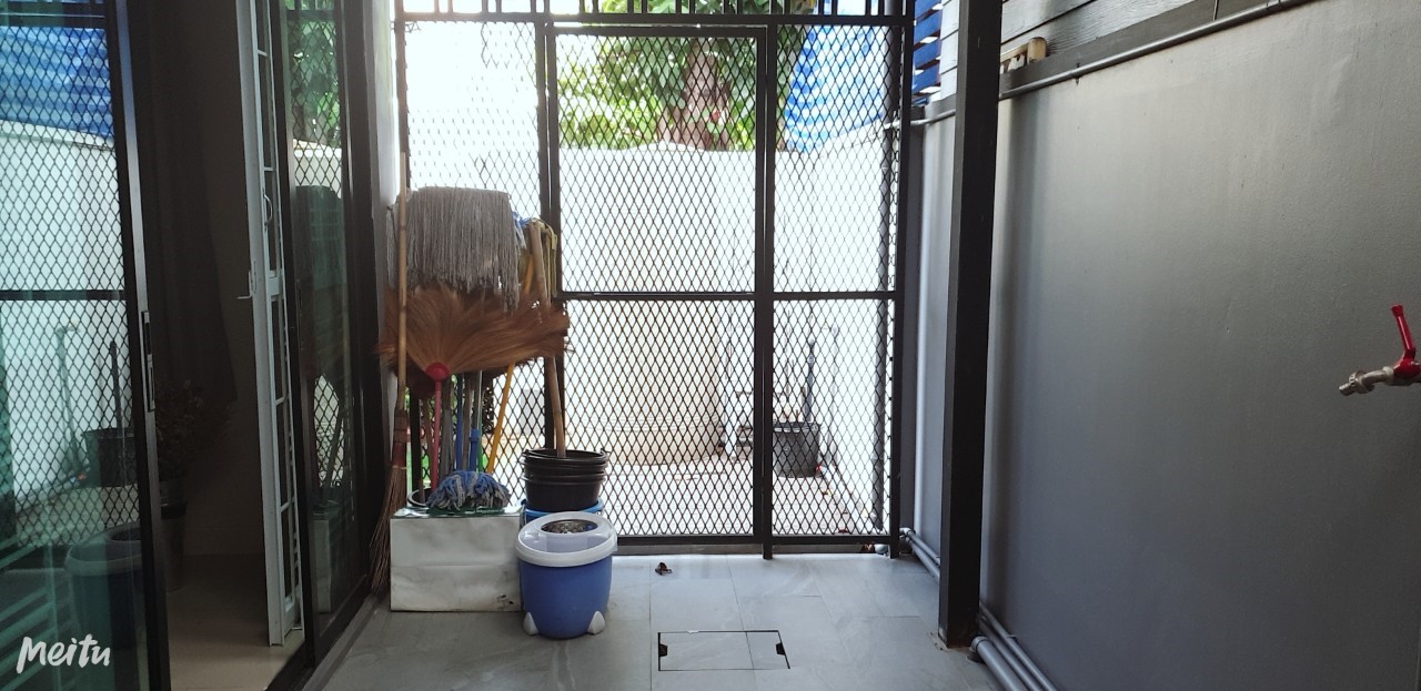 ขายทาวน์โฮม เดอะคอนเนค วัชรพล - เพิ่มสิน หลังมุม