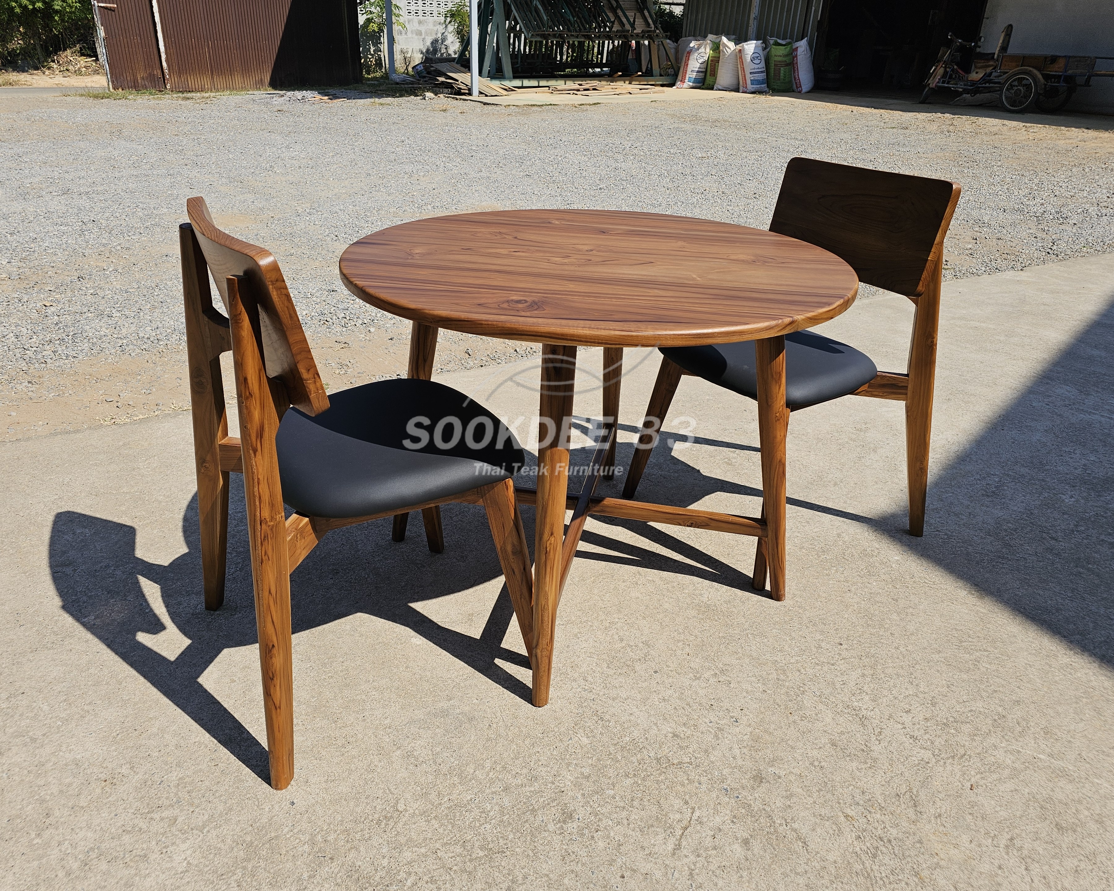 ชุดโต๊ะกลมอะเมซอนมีที่วางเท้า 1 ม. เก้าอี้โรบอทมีเบาะ