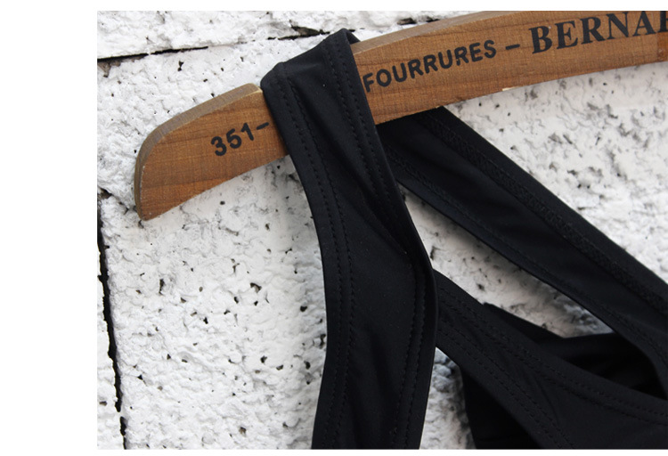 ชุดว่ายน้ำวันพีชสีดำ ส่งฟรี ems