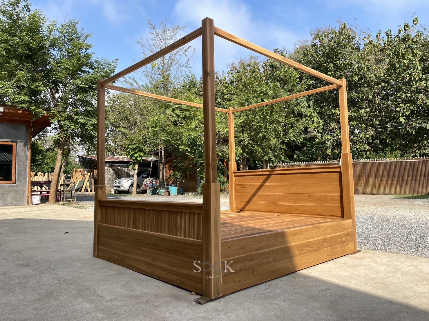 เตียงเสามุ้งมินิมอล (สีสัก)