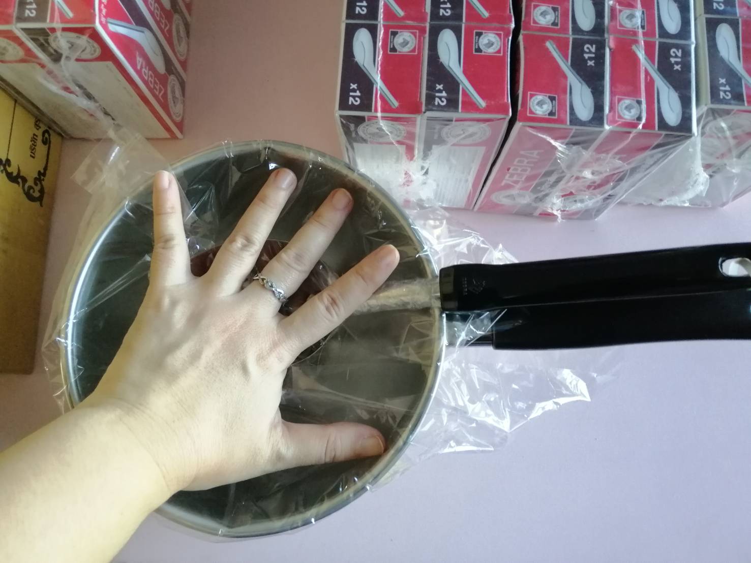 Zebra หม้อด้ามญี่ปุ่น ขนาด 18 ซม. (ไม่มีฝา) พร้อม ทัพพีเล็ก Focus ตราหัวม้าลาย