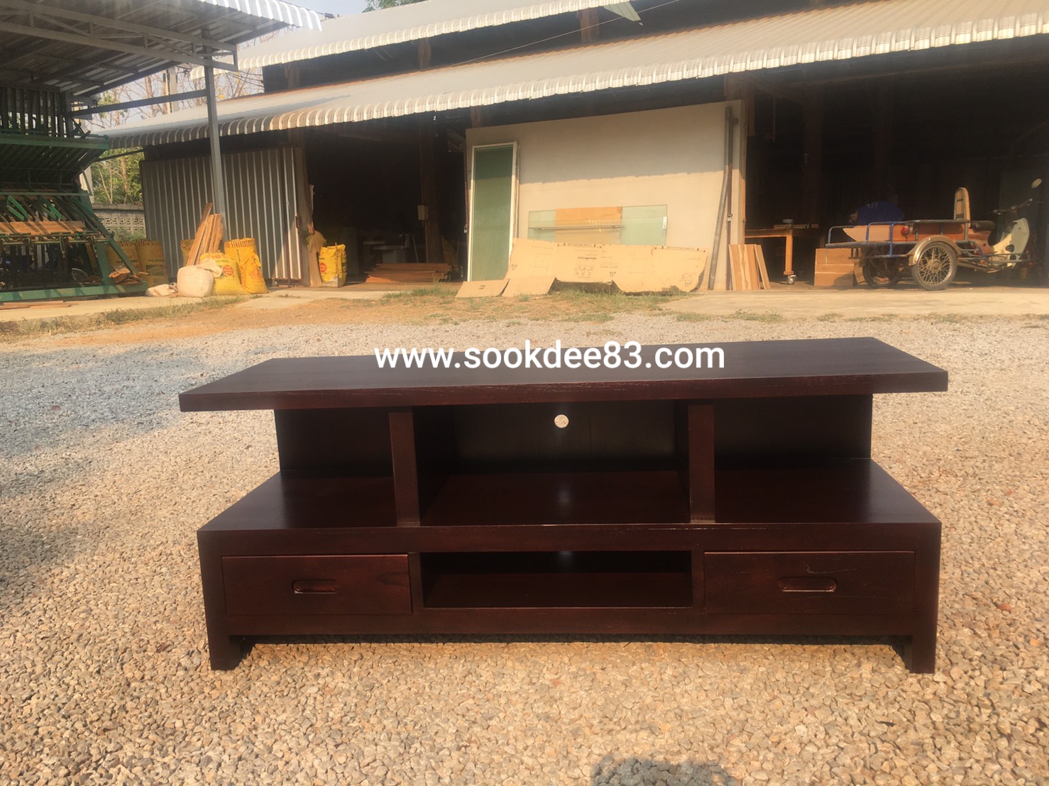 ตู้วางทีวีโมเดิร์นแบบเตี้ย