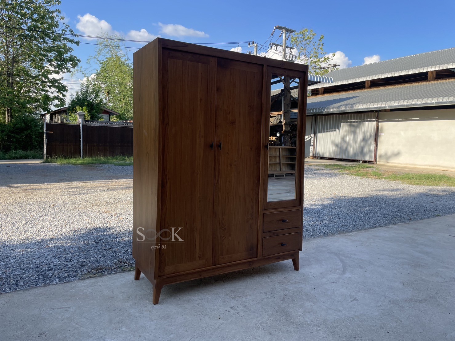 ตู้เสื้อผ้าโมเดิร์นบานเปิด