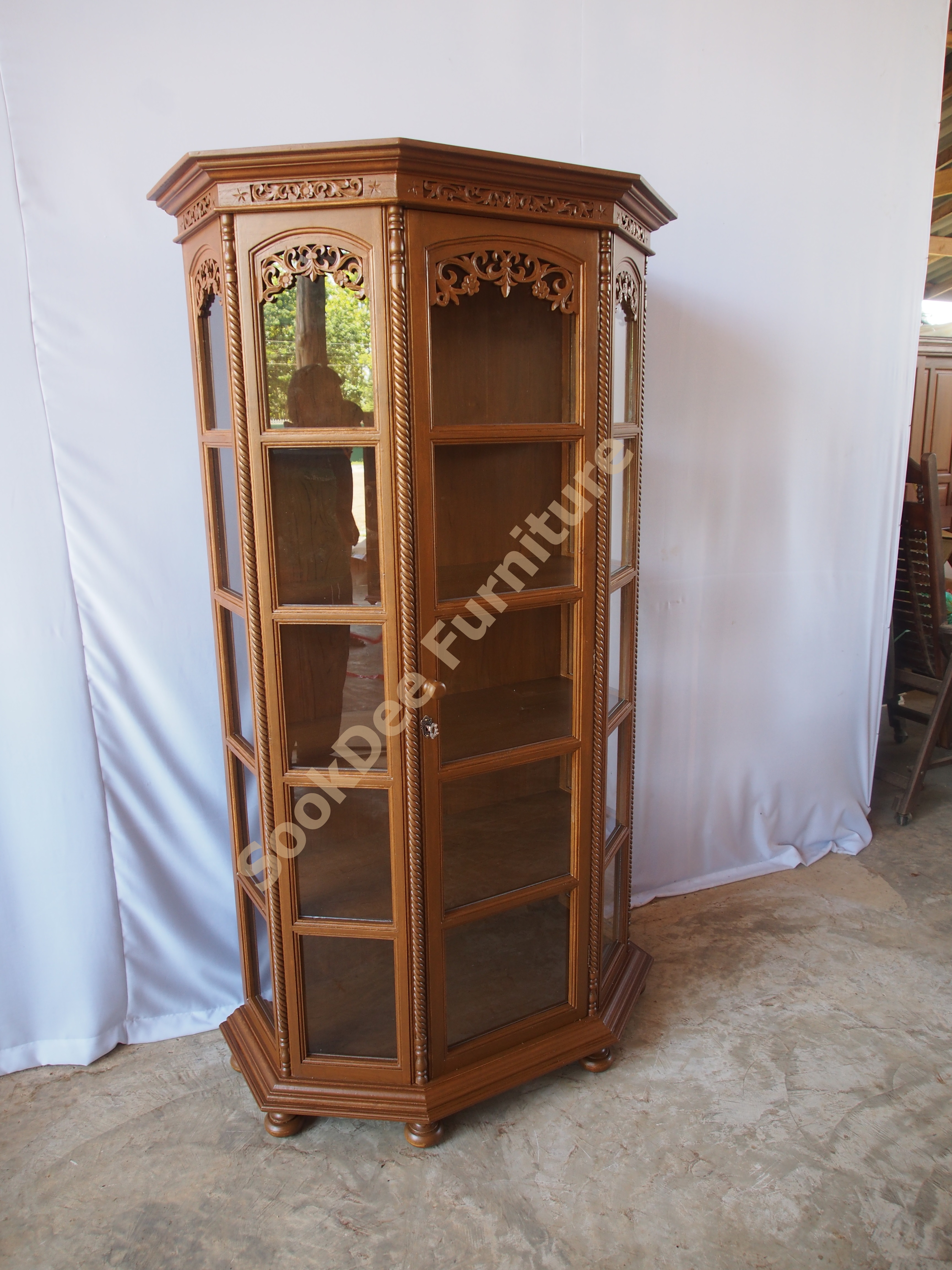 ตู้โบราณ