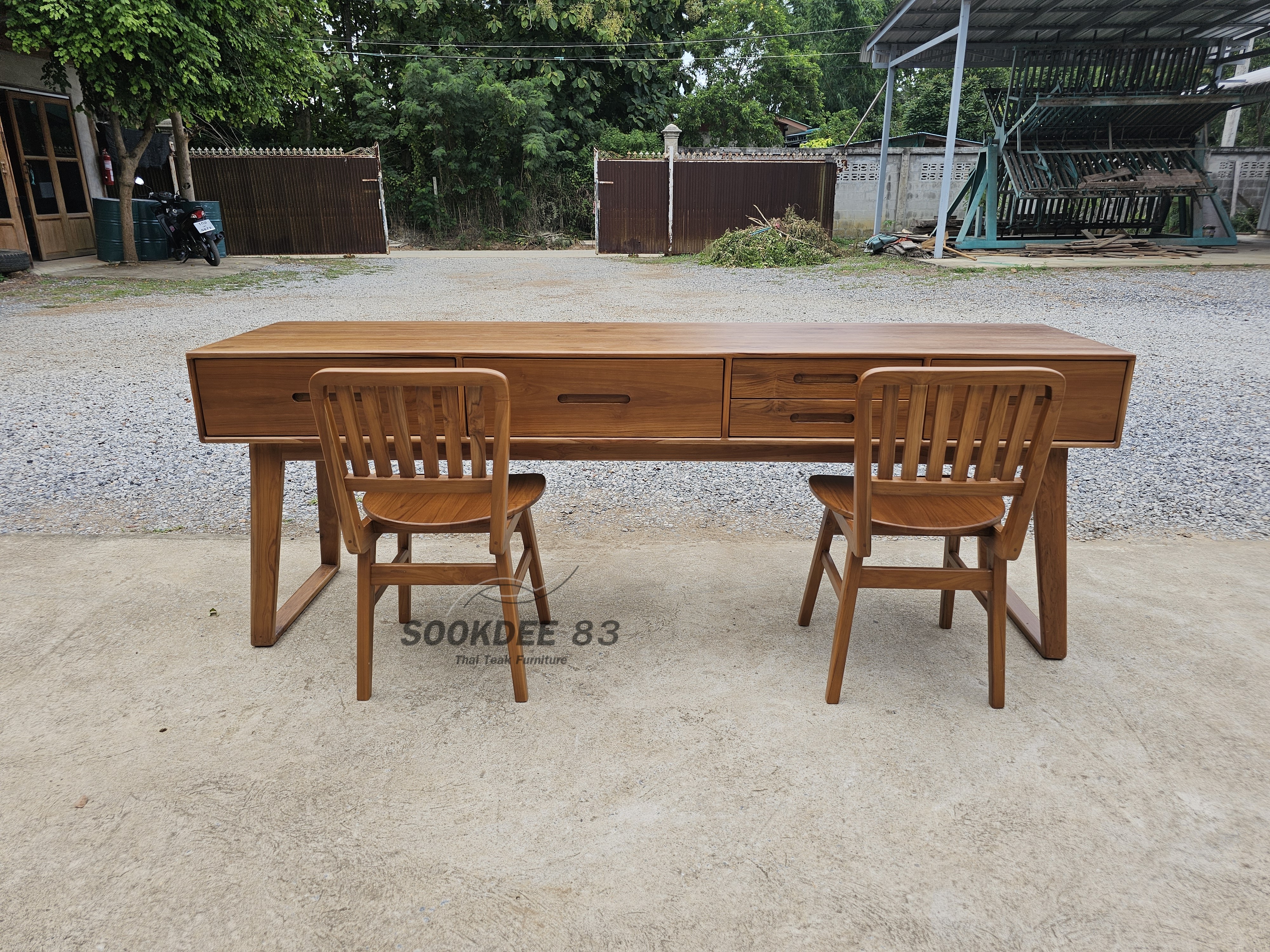 โต๊ะเขียนหนังสือขายู 2 ม. เก้าอี้ 2 ตัว