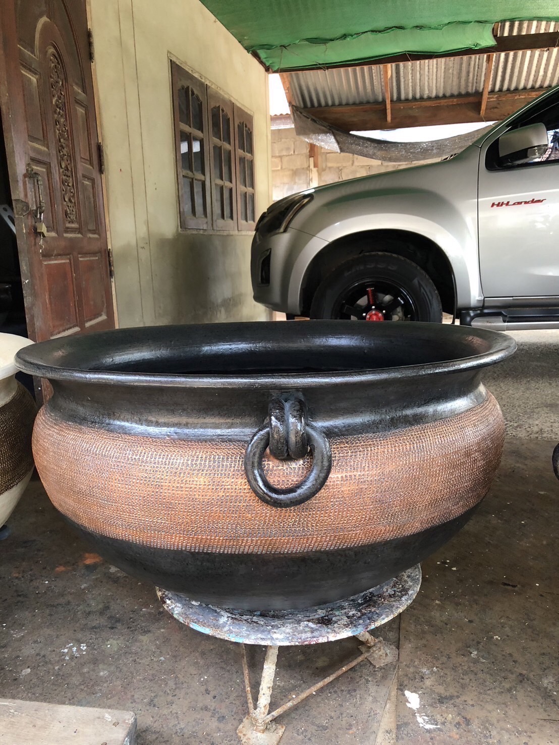 อ่างบัวขนาดใหญ่