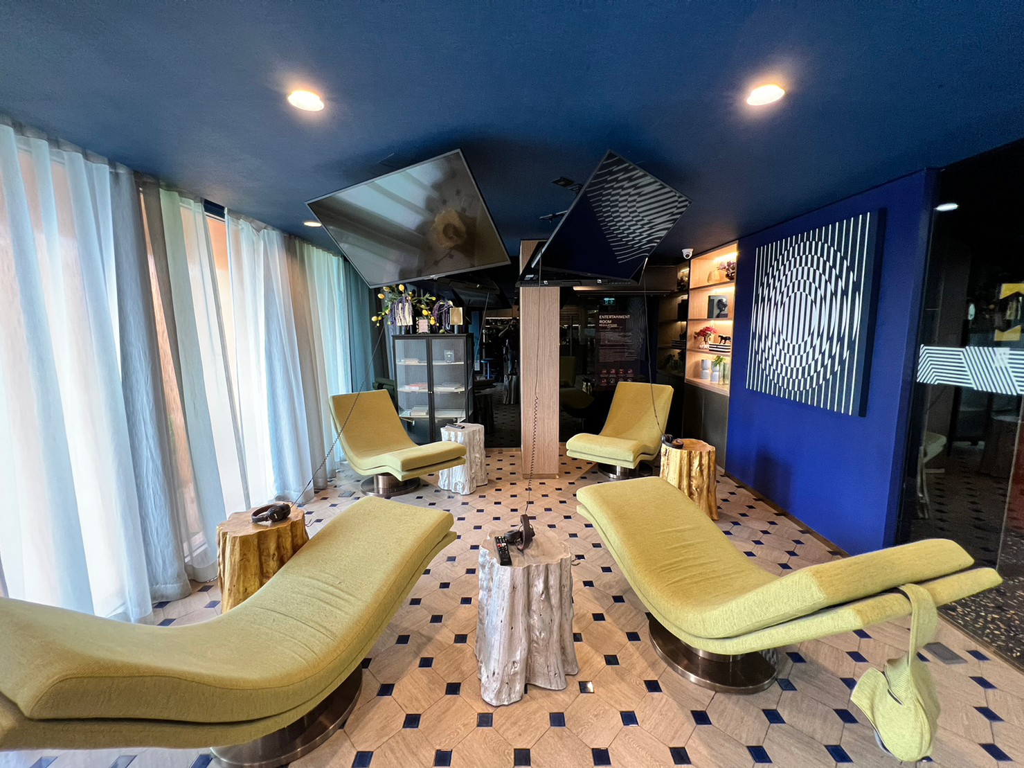 ขายเดอะ เบส สุขุมวิท 50 ขนาด 2 ห้องนอน บีทีเอส อ่อนนุช