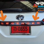 คิ้วท้ายดำเงา มีไฟเบรคสีแดง คำว่า Legender