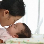 แนะนำ 6 วิธีง่ายๆช่วยกระตุ้นสมองลูกแรกเกิด