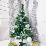 [2 ฟุต / 60 ซม.] ต้นคริสมาสต์สีเขียวพร้อมของตกแต่งธีมลูกบอลสีเงิน-น้ำเงิน ต้นคริสมาสปลอมชนิดพุ่มเตี้ย ต้นคริสต์มาสขนาดเล็ก 2' / 60CM Christmas Tree