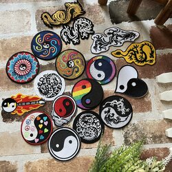 มังกร หยินหยาง ตัวรีดติดเสื้อ อาร์มปัก ตกแต่งเสื้อผ้า หมวก กระเป๋า ยีนส์