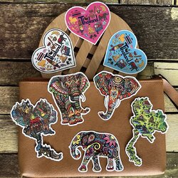 สติกเกอร์ ธงชาติ ประเทศไทย เคลือบกันน้ำ ลายแนวๆ ไดคัท ติดกระเป๋าเดินทาง โน้ตบุ๊ค เคสโทรศัพท์ กระบอกน้ำ Waterproof Decal Sticker