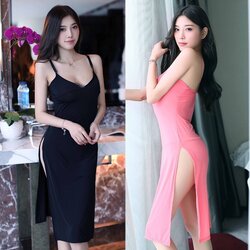 L190 ชุดนอนยาวเซ็กซี่ ชุดนอนอีโรติกมาในแบบชุดยาวหน้าแข้งเป็นผ้ายืดเนื้อบางนิ่มๆ สวมใส่แบบใช้คล้องไหล่ชายกระโปรงด้านข้างเปิดผ่าทั้ง2ด้านตามรูปถ่ายสินค้าจริงเลยค่ะ