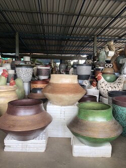 กระถางทรงปล่องกลางปากเล็ก