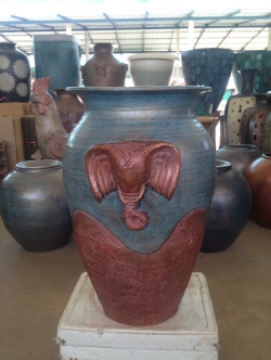 แจกันช้างสองหัว