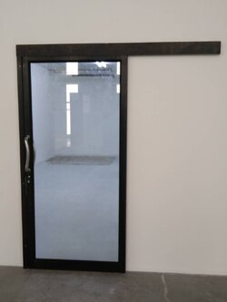 ประตูบานเลื่อนรางแขวนเดี่ยว