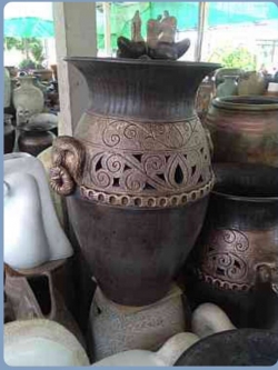 แจกันลายฉลุหัวช้าง