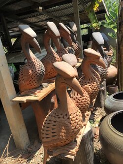 นกเงือกดินเผา