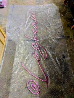 ป้ายไฟนีออน LED อะคริลิคใสรองหลัง