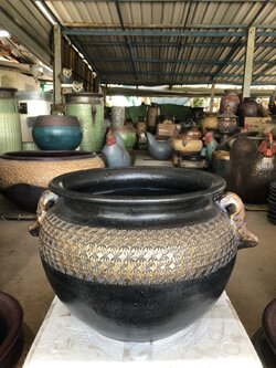 กระถางปลูกบัวมีหู