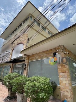 ขายที่ดิน พร้อมสิ่งปลูกสร้าง อาคารสำนักงานและบ้านพัก ติดถนนเสนานิคม 1 #LB52 – 000792