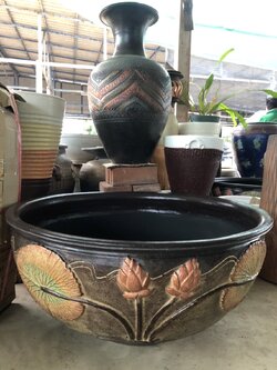 อ่างปลูกบัวบายใบบัวทรงเตี้ย