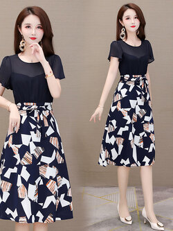 ชุดเดรสสีกรมท่า ชุดเดรสใส่ทำงาน ตัวเสื้อผ้าชีฟองสีกรมท่า เย็บต่อกับกระโปรงผ้าชีฟองพิมพ์ลายตามแบบ ส่งฟรี ems