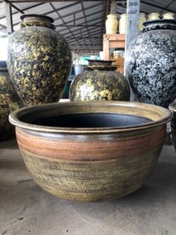 อ่างบัวปากกว้าง