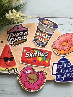 สติกเกอร์ ขนม Snack เคลือบกันน้ำ ไดคัท ติดกระเป๋าเดินทาง โน้ตบุ๊ค เคสโทรศัพท์ กระบอกน้ำ Waterproof Decal Sticker