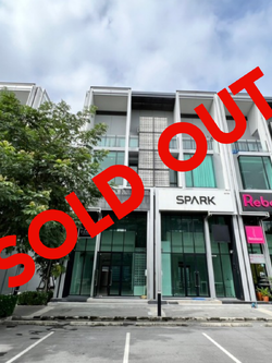 ขายโฮมออฟฟิศ สูง 3 ชั้นครึ่ง 2 คูหา หลังมุม ในโครงการ Cascade Bangna บนทำเล ถนน บางนา-ตราด กม.5 ขาเข้าถนนสุขุมวิท