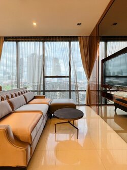 ขายคอนโดสุดหรู เดอะ แบงค็อก สาทร 1 ห้องนอนขนาดใหญ่