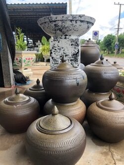 โอ่งน้ำงานเผาดำ