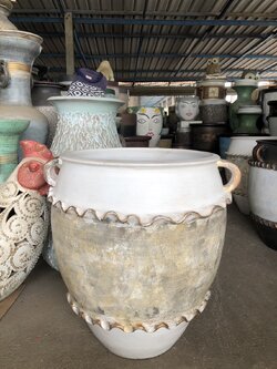 กระถางบัวทรงสูงมึหูจับ