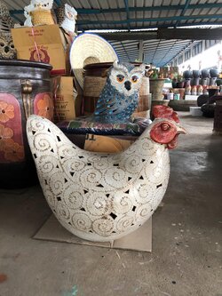 ม้านั่งไก่กระต๊ากฉลุลาย