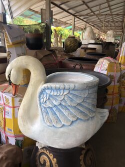 กระถางหงษ์ปลูกต้นไม้