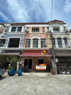 ขาย ทาวน์โฮม 3 ชั้น บ้านกลางเมือง บริติช ทาวน์ ศรีนครินทร์