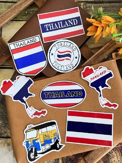 สติกเกอร์ ธงชาติ ประเทศไทย เคลือบกันน้ำ ลายแนวๆ ไดคัท ติดกระเป๋าเดินทาง โน้ตบุ๊ค เคสโทรศัพท์ กระบอกน้ำ Waterproof Decal Sticker