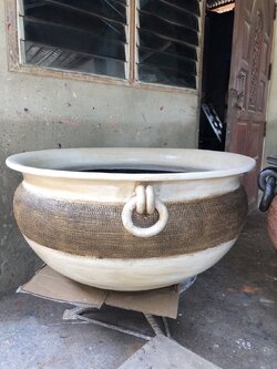 อ่างบัวขนาดใหญ่