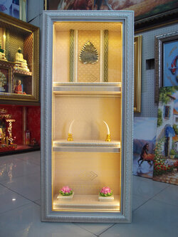 หิ้งพระเเบบมีไฟ