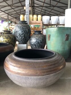 อ่างบัวทรงรี