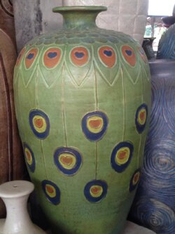 แจกันทรงสูงลายหัวใจ