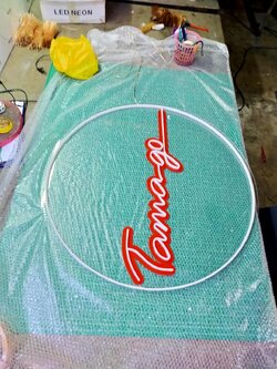 ป้ายไฟนีออนดัด