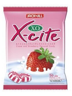 X.O. X-cite เอ็กซ์โอ เอ็กซ์ไซท์ ลูกอม รสครีมกลิ่นสตรอเบอร์รี่ ถุง 50 เม็ด