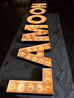 ป้ายไฟปิงปอง