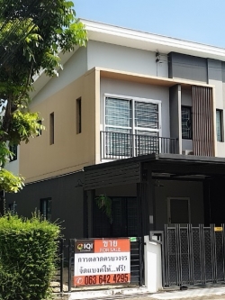 ขายทาวน์โฮม เดอะคอนเนค วัชรพล - เพิ่มสิน หลังมุม