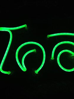 ไฟนีออน เฟค