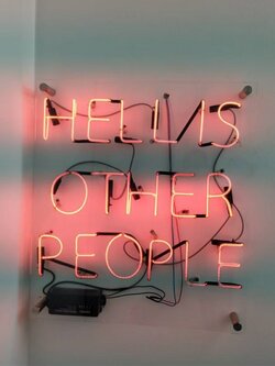 ไฟนีออนดัด