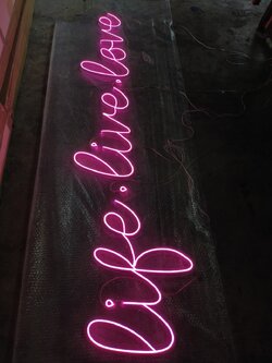 ไฟนีออน เฟค