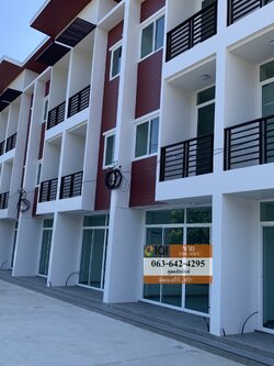 ขายโครงการ Paton Town Home 3 ชั้น 8 ห้อง ถนนชลประทาน ซอยโชตนา 22 อ.เมือง จ.เชียงใหม่